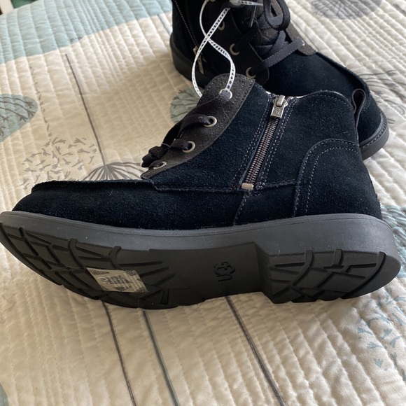 UGG boots - Picture 3 of 7